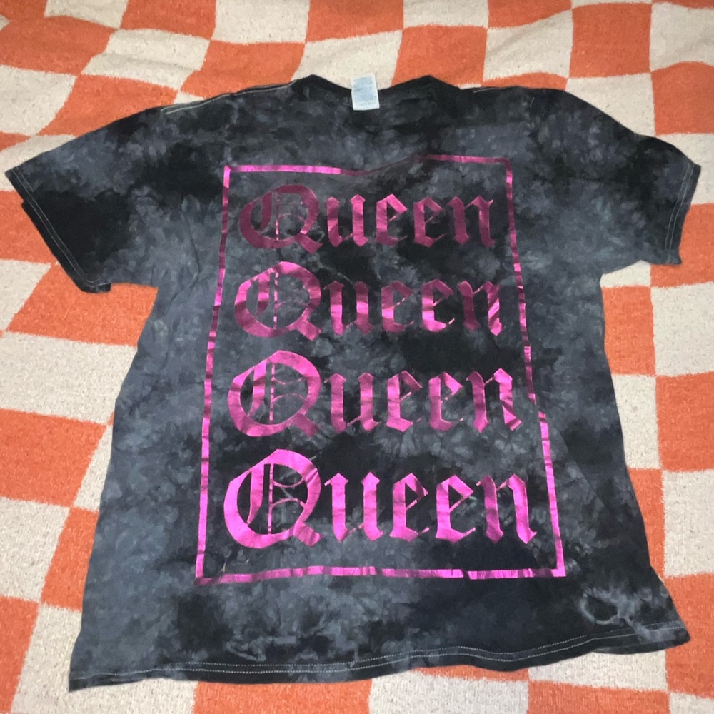 Black and Pink Queen Tee